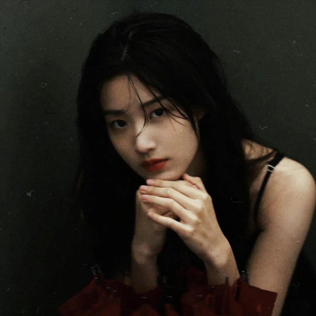 美人太会撩冷面硬汉吊成翘嘴